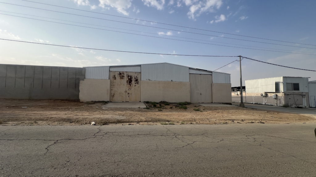 للايجار مستودع بالمذنب